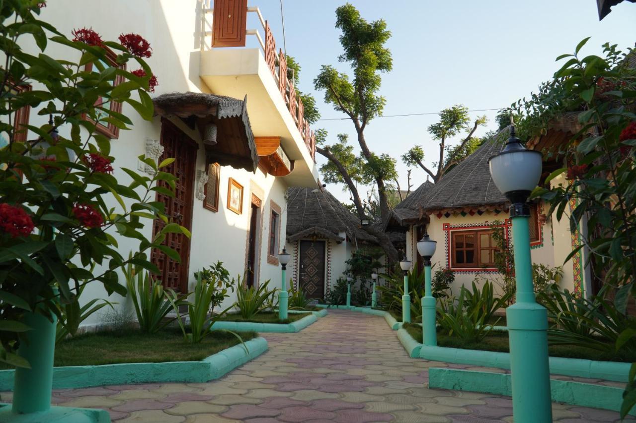 Shyam Home Stay Bhuj Zewnętrze zdjęcie