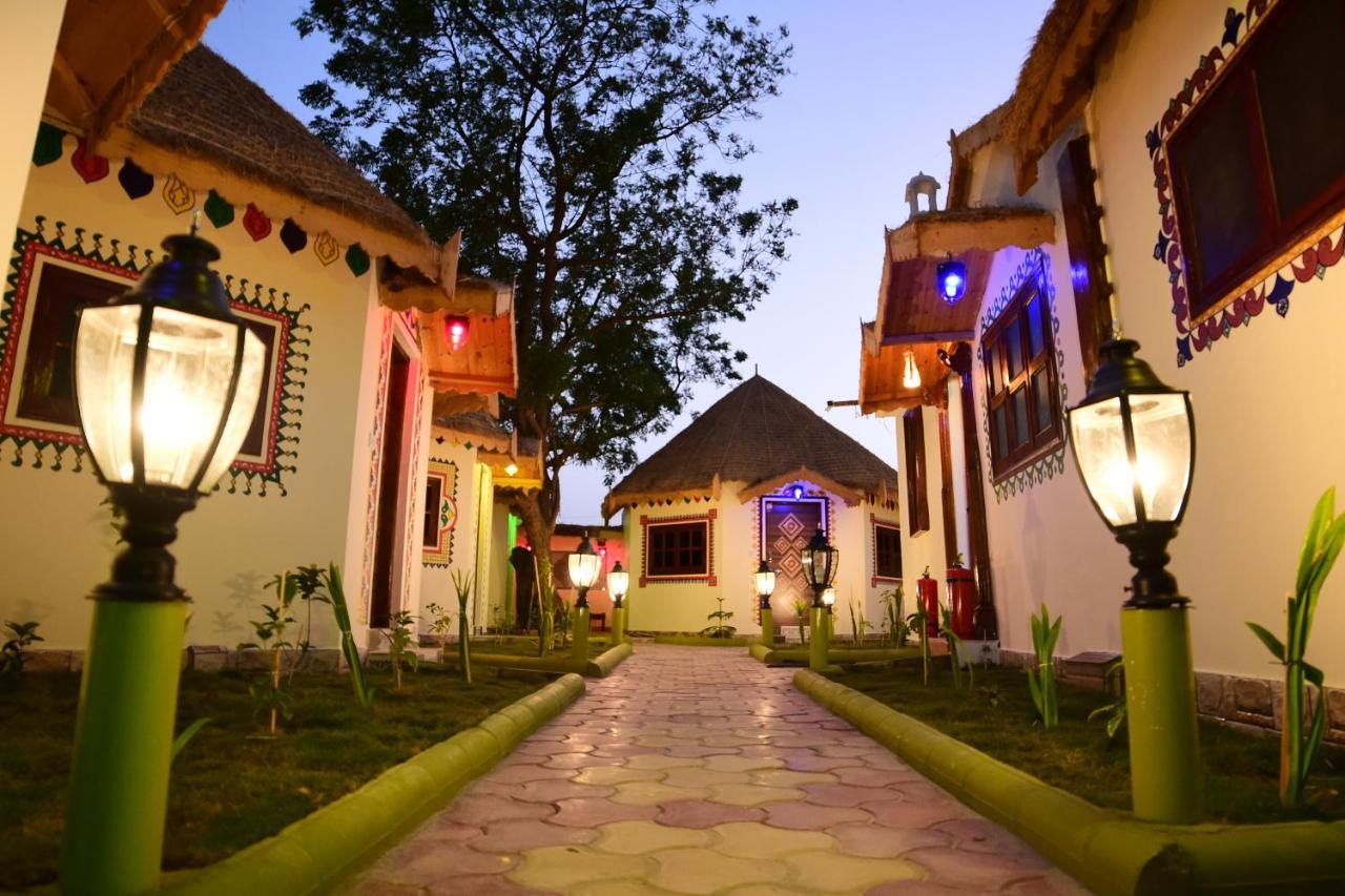 Shyam Home Stay Bhuj Zewnętrze zdjęcie