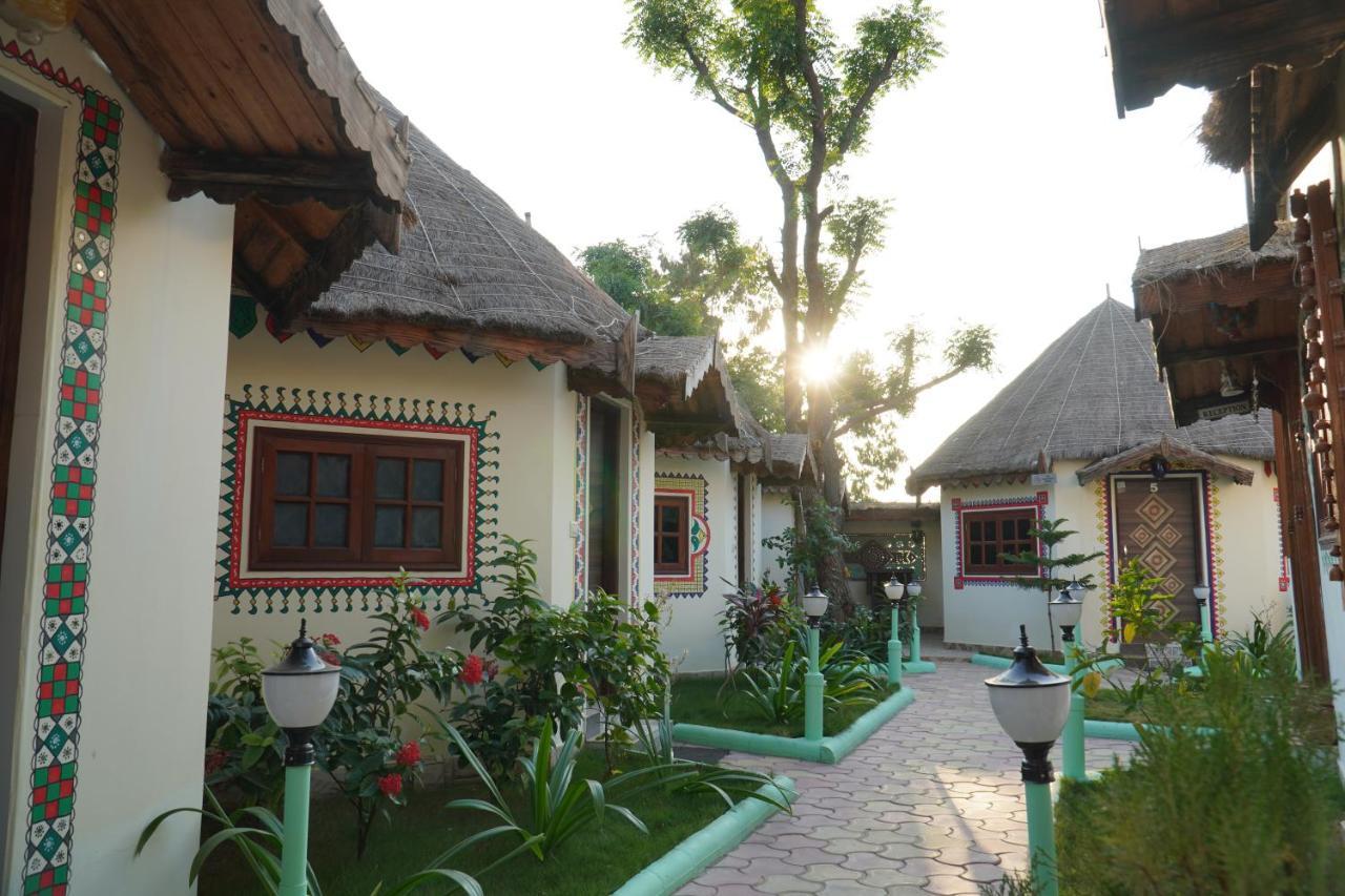 Shyam Home Stay Bhuj Zewnętrze zdjęcie
