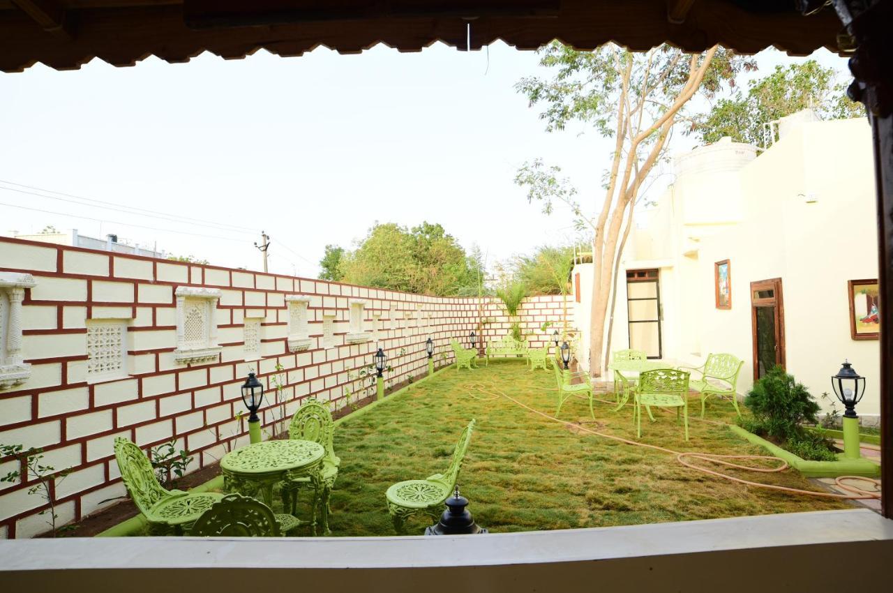 Shyam Home Stay Bhuj Zewnętrze zdjęcie