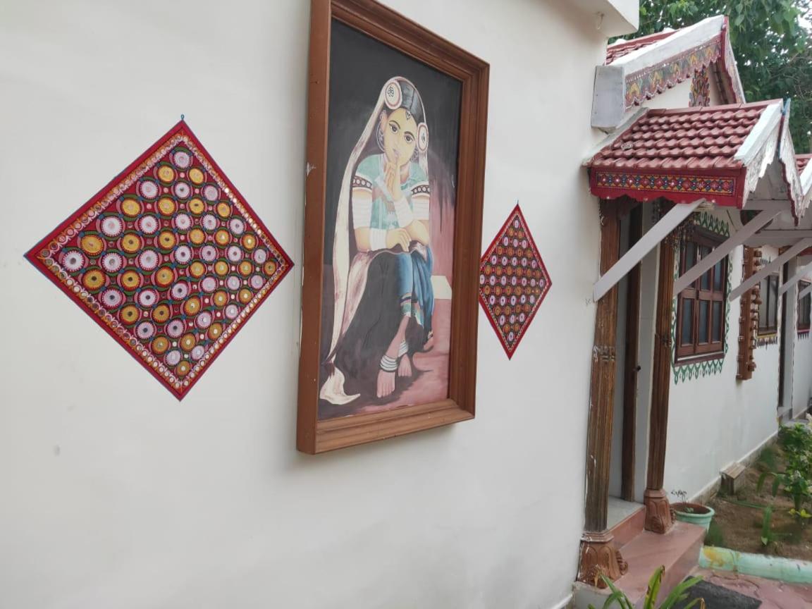 Shyam Home Stay Bhuj Zewnętrze zdjęcie